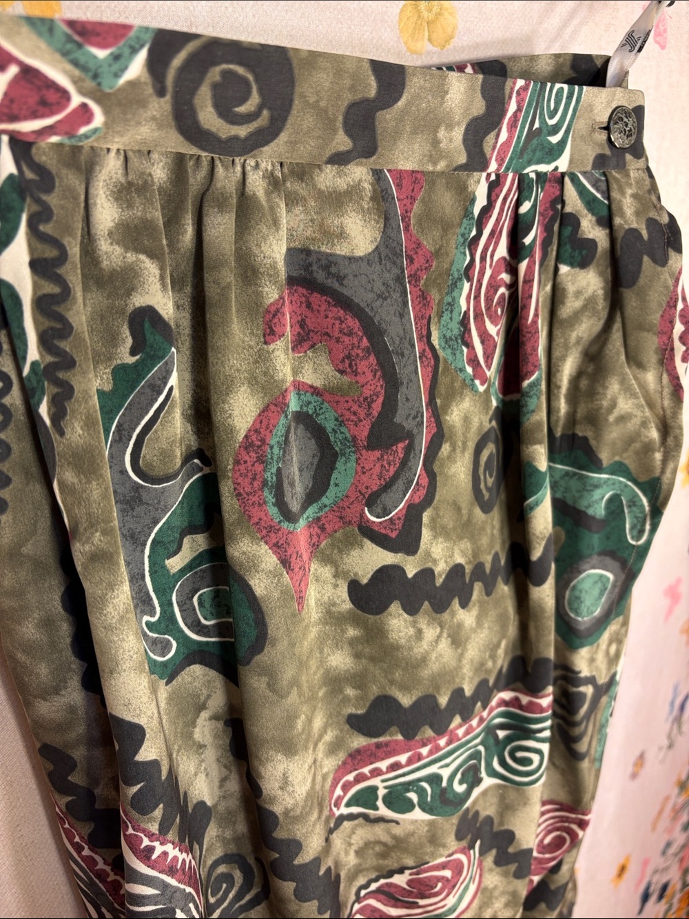 Vintage Jaeger - Printed Olive Wrap Green Midi Skirt with Abstract - Picture 3 of 8